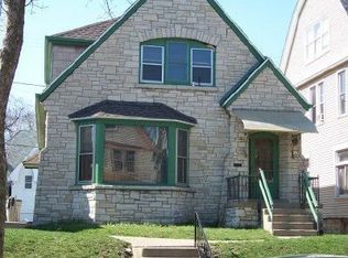 913 S 19th St, Milwaukee, WI 53204