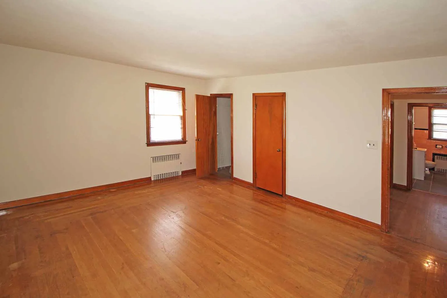 25 Mott Pl photo 1
