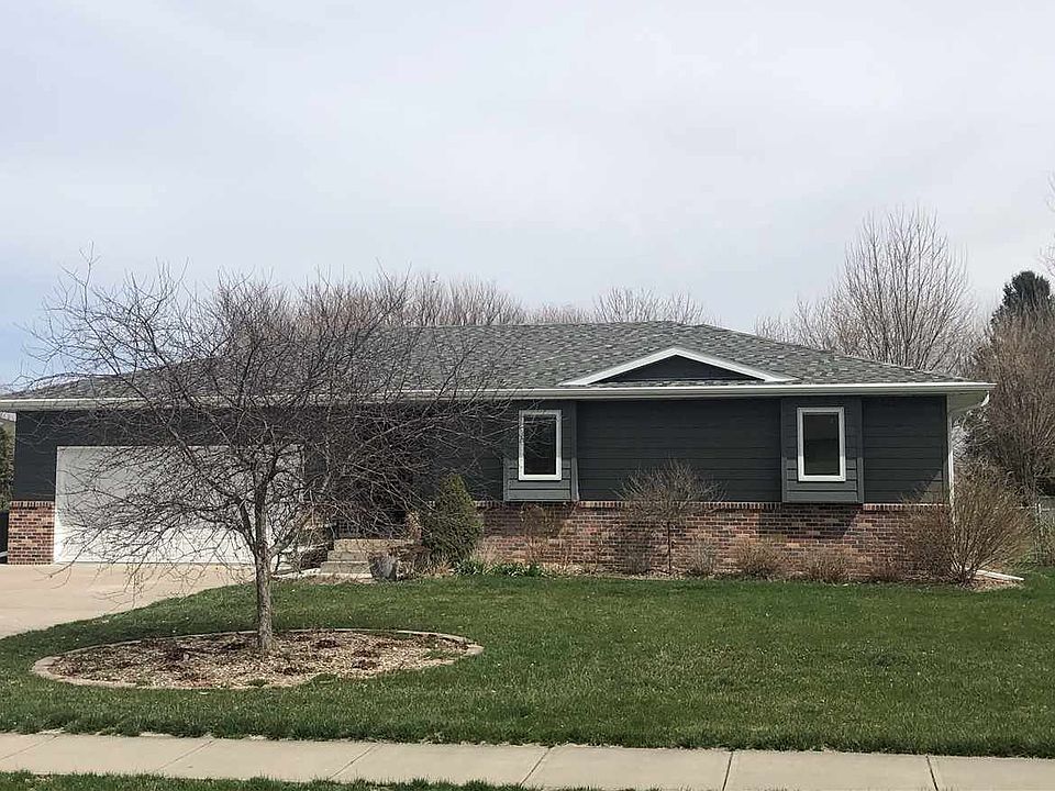 1st image of 6 Cottonwood Pl