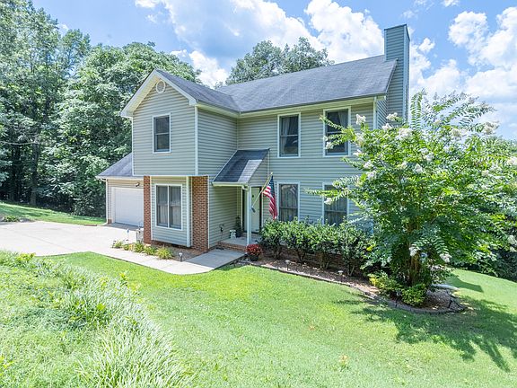 2nd image of 1446 Gold Crest Dr