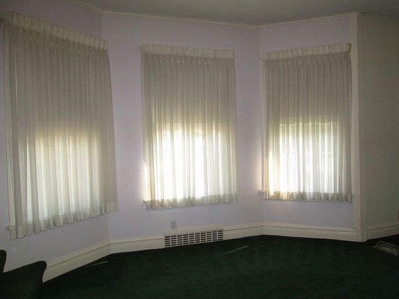5th image of 6415 N Nordica Ave