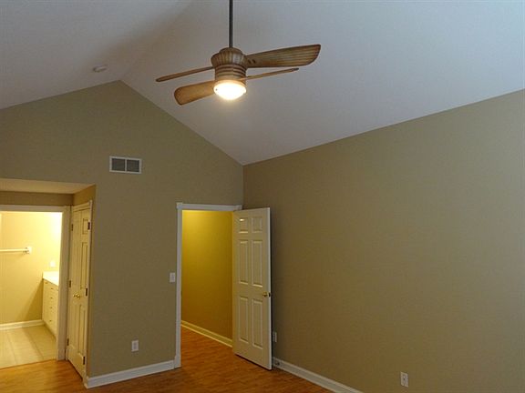 5th image of 107 Oakland Dr