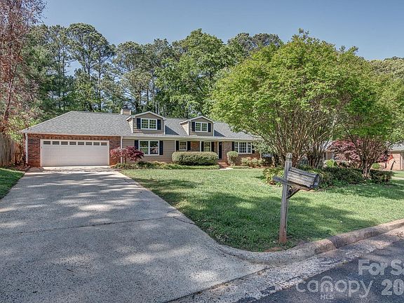 2nd image of 3106 Canterberry Dr