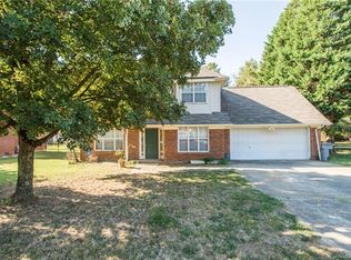 8713 Kismet Dr, Charlotte, NC 28214