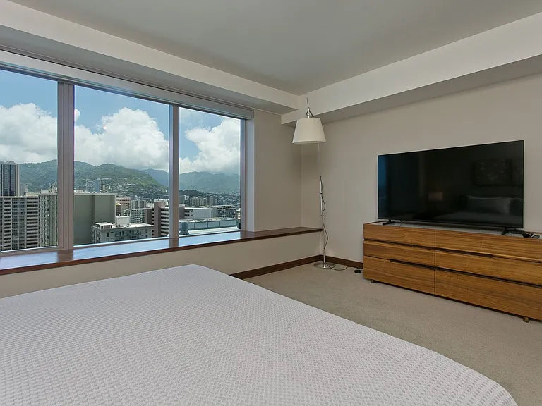 1555 Kapiolani Blvd #1800 — Photo 14