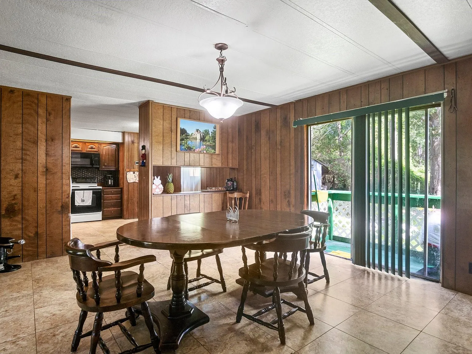 4 bed, 2.0 bath, 1500 sqft, $1,550 — Photo 4