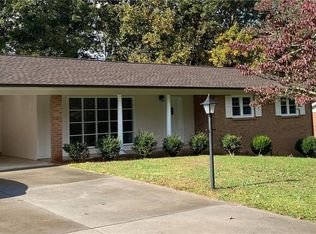 345 Brookwood Acres Dr, North Wilkesboro, NC 28659