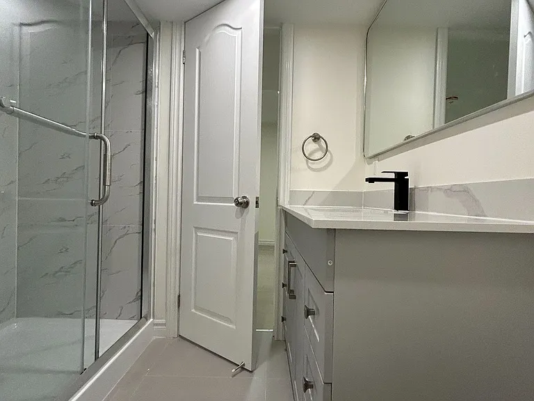 33 Jeffrey Nihda Cres #BASEMENT — Photo 16