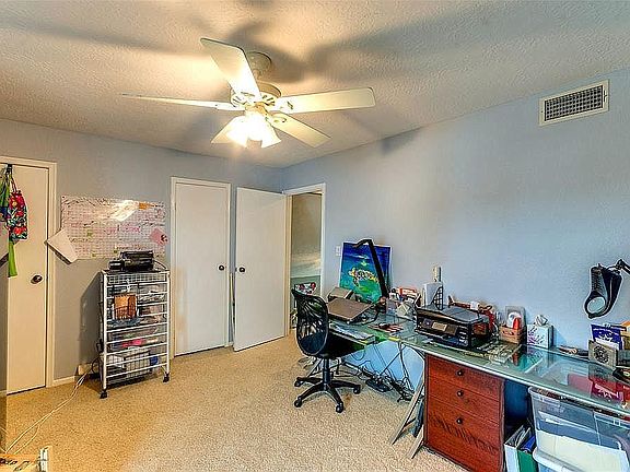 4th image of 341 Admiral Cir