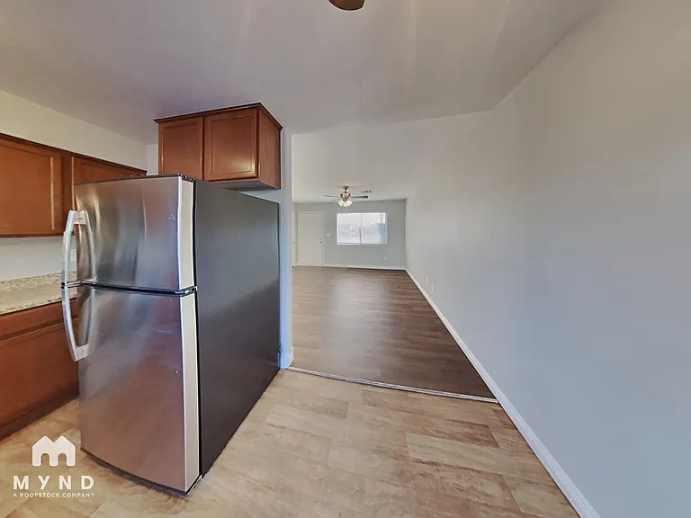 49 Armstrong Cir — Photo 4