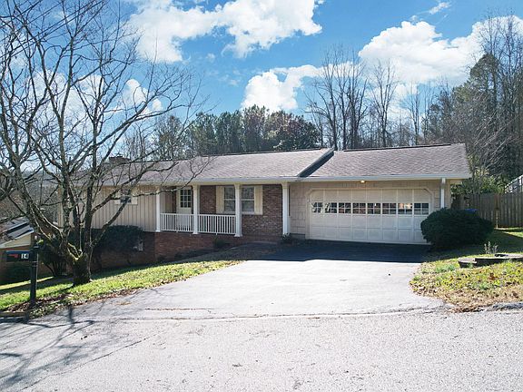 2nd image of 14 Lynnolen Ln