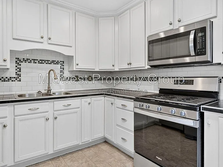 1205 Acredale Dr — Photo 5