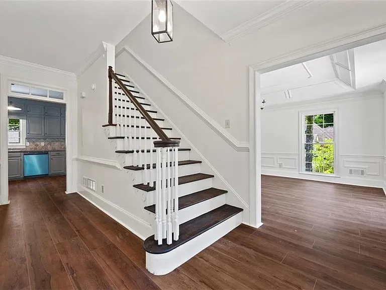 2120 Skyland Cove Ln — Photo 3