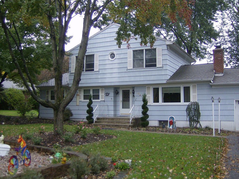 5 bEDROOM 3 1/2 BATH
