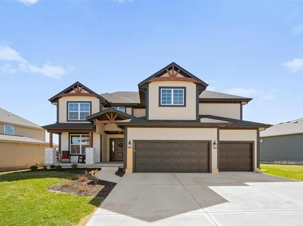 24213 W 58th Pl, Shawnee, KS 66226