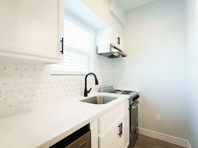 11937 Avon Way — Photo 10