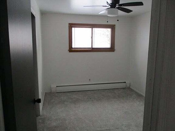 5th image of 1210 Crestview Dr
