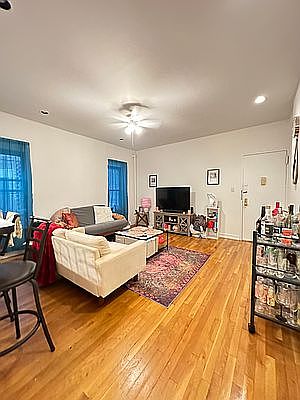 2nd image of 157 E 89th St APT 1RE