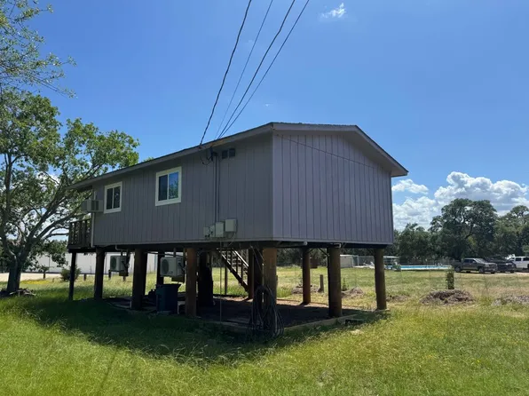689 Lonesome, Canyon Lake, TX 78133