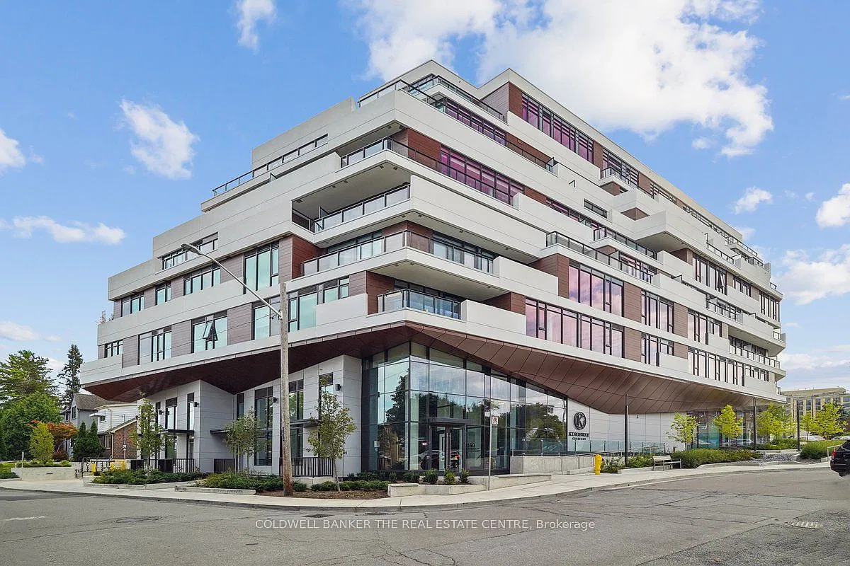 Kingsway Crescent Condos — Photo 2