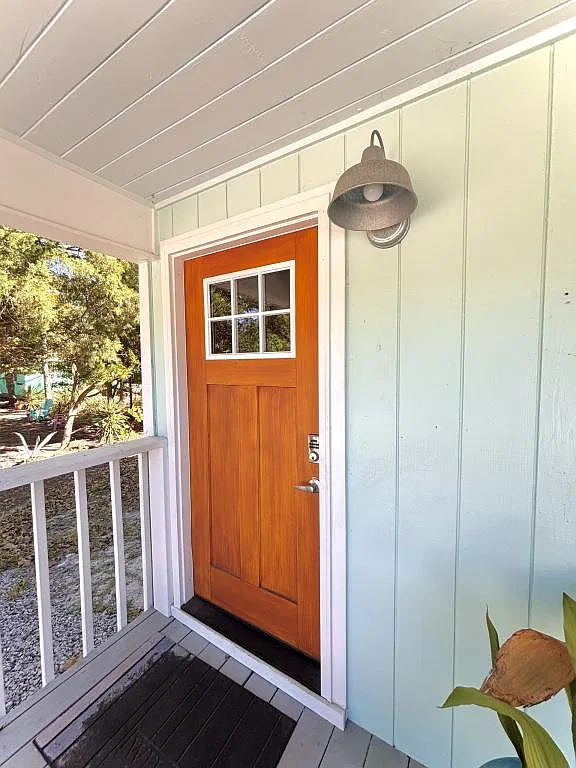 1505 Edge Dr — Photo 3