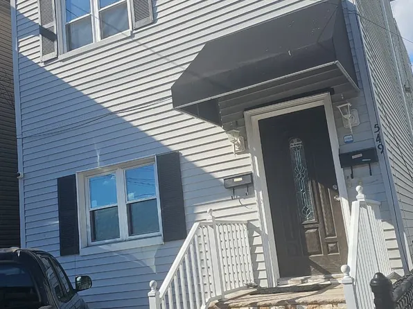 549 Avenue East image 1 of 15