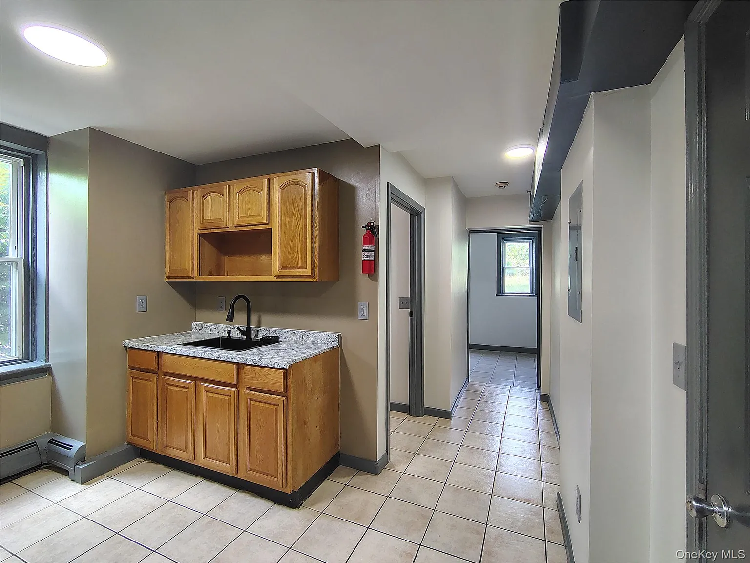2 bed, 625 sqft, $1,800 — Photo 3