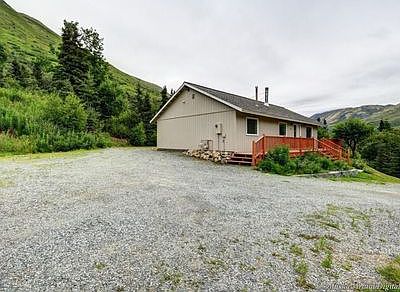 3rd image of 1941 S River Dr