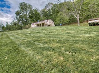 19514 Rich Valley Rd, Abingdon, VA 24210