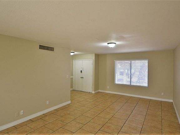 3rd image of 4926 W Townley Ave