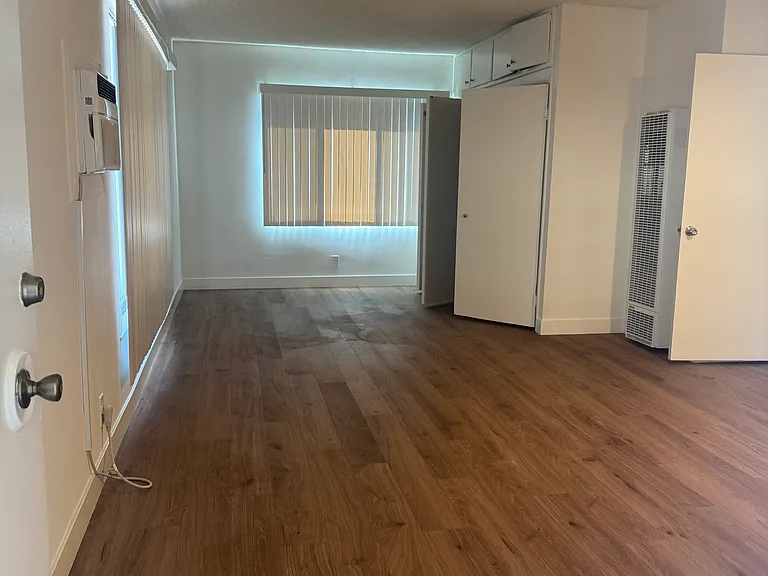 2215 N Catalina St #A — Photo 15