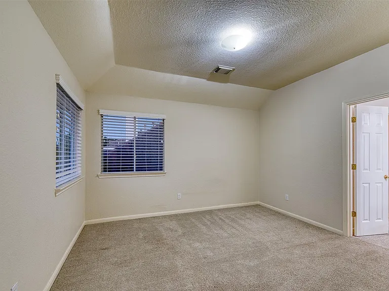 19226 Atherton Ln — Photo 19
