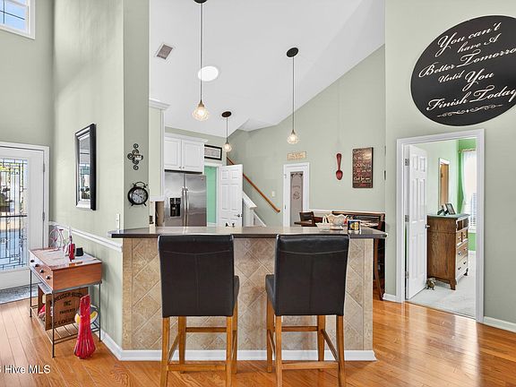 4th image of 104 Farmers Rest Court