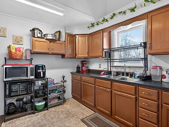 3rd image of 10345 Brooklyn Rd