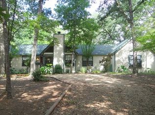 299 Lamplight Path, Holly Lake Ranch, TX 75765