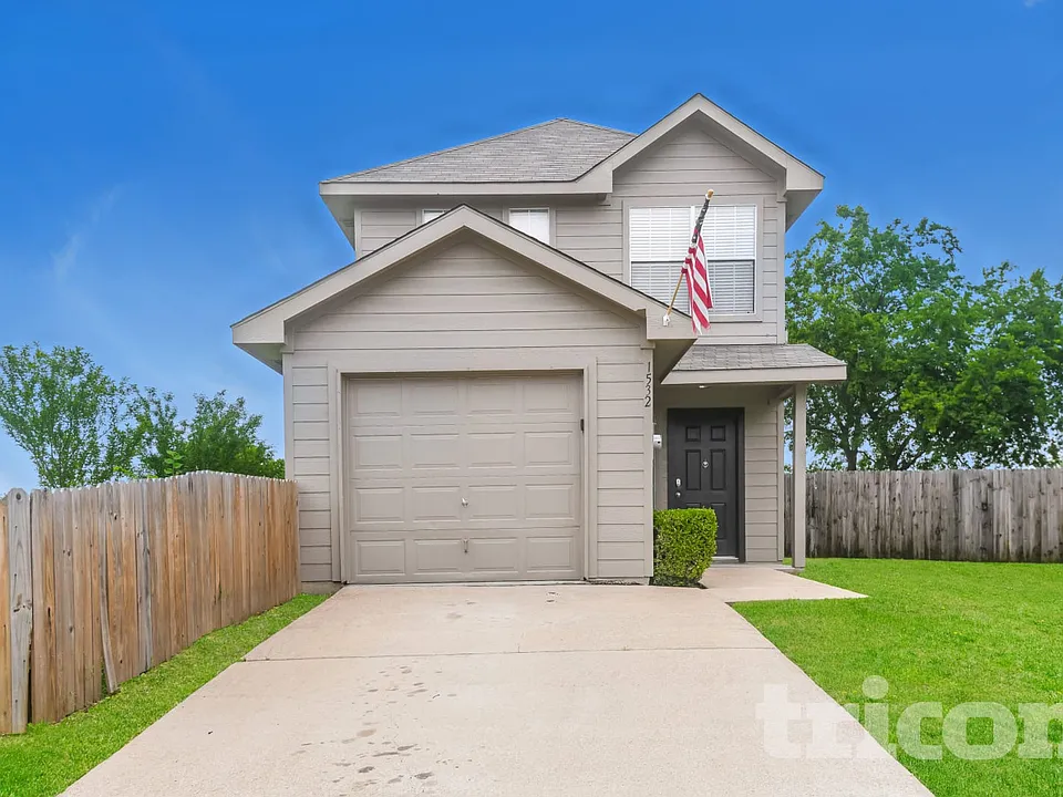 1532 Pine Ln
