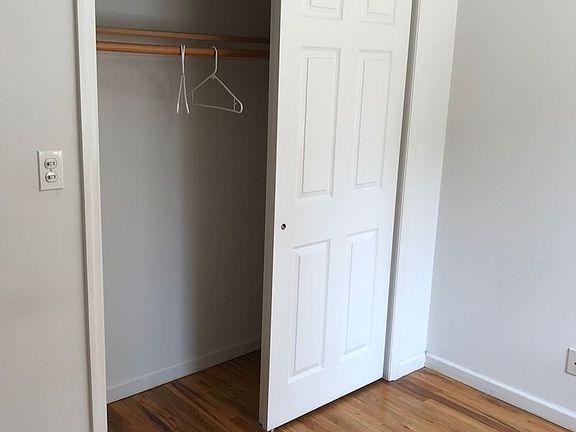 5th image of 30-16 33rd St #1