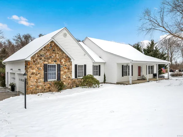 40 Daly Road, East Hampton, CT 06424