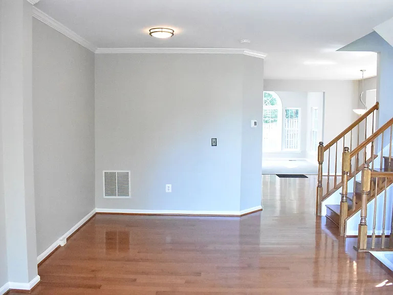 711 Galway Ln — Photo 15