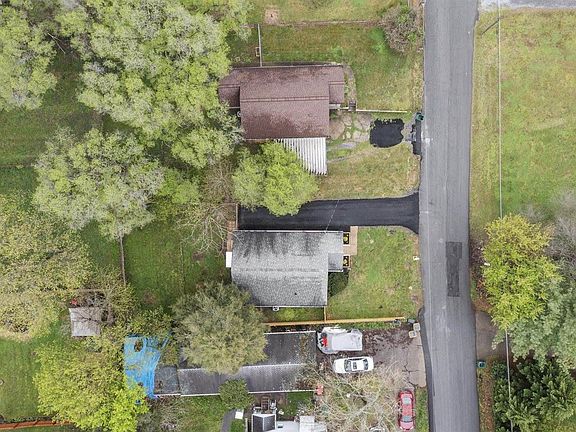 3rd image of 1446 Leeland Dr