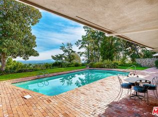 1690 Alta Mura Rd, Pacific Palisades, CA 90272