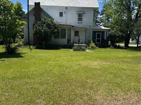 414 W Main St, Rowland, NC 28383