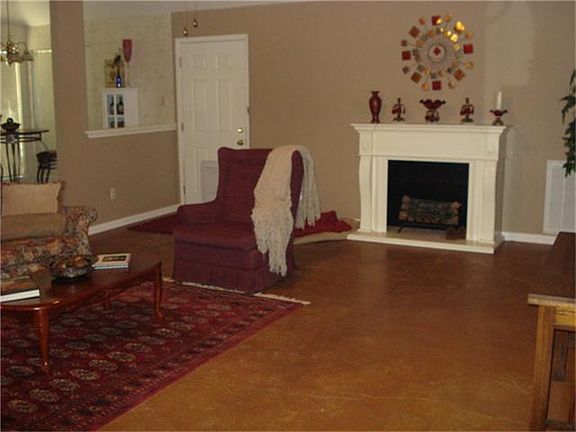 3rd image of 11118 Middleburgh Dr