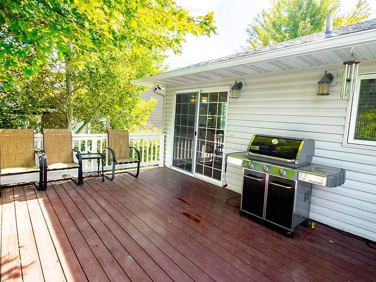 3835 Fairmeadow Dr — Photo 11