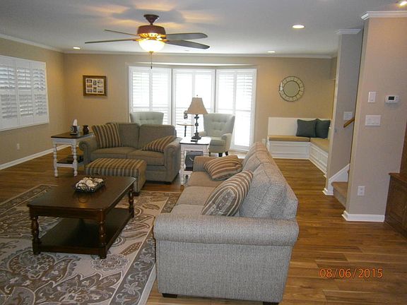 5th image of 907 Lake N Shore Dr