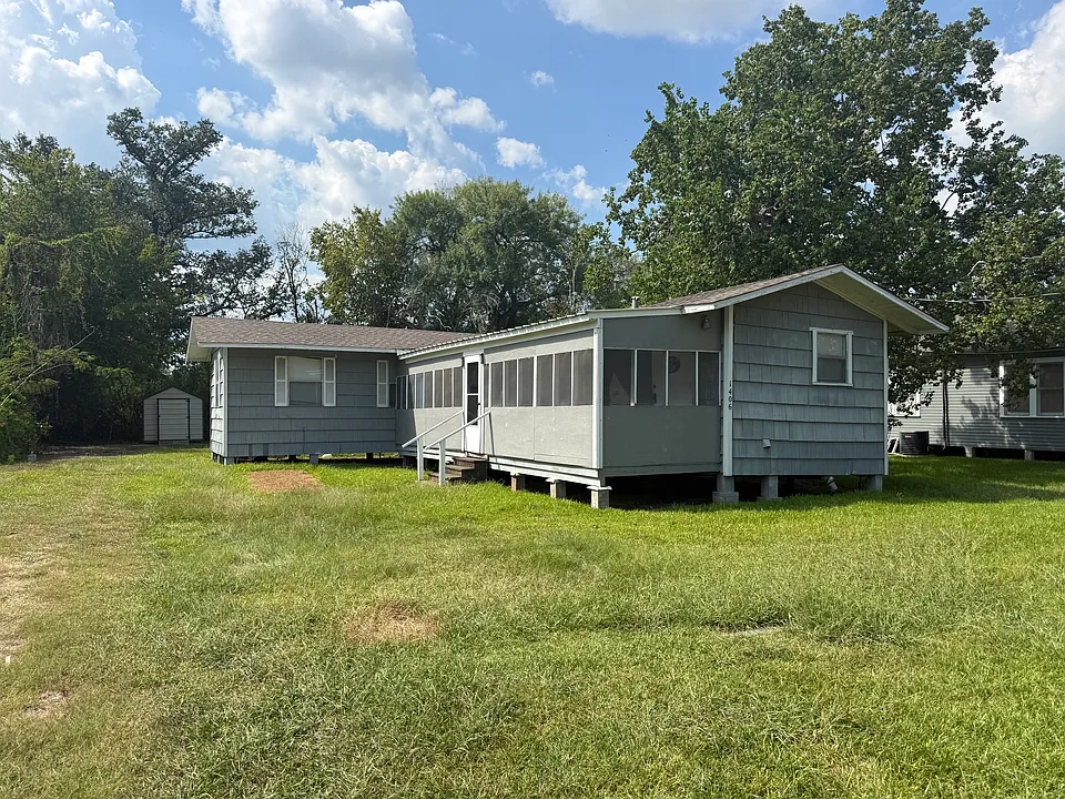 1406 Dupont Dr