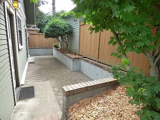 153 Florentia St — Photo 19
