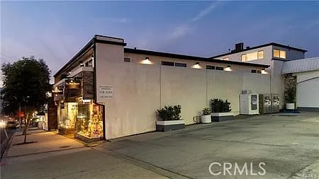 577 Ramona Ave Photo 1