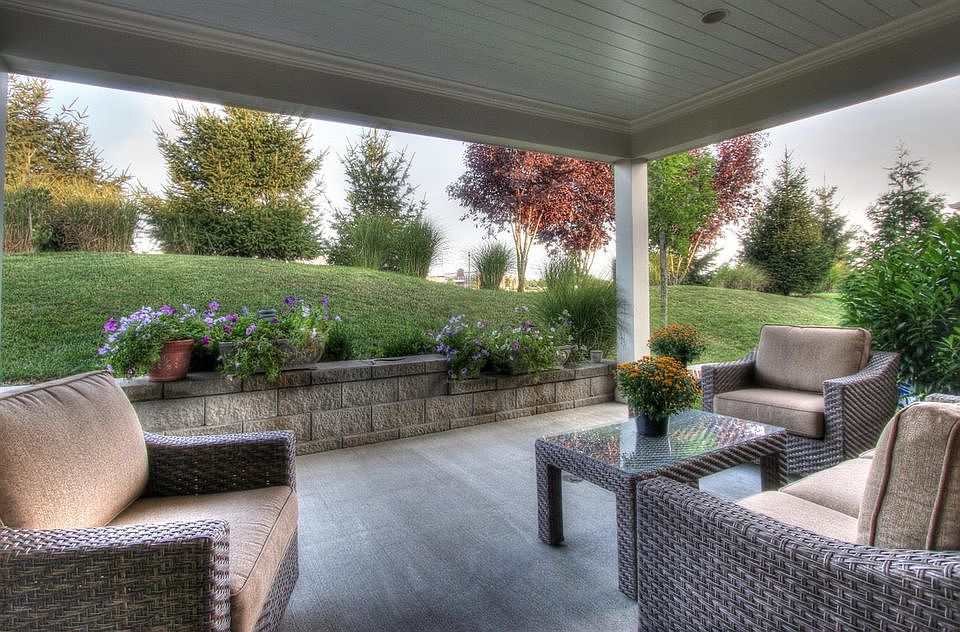 2nd image of 102 Daffodil Ct