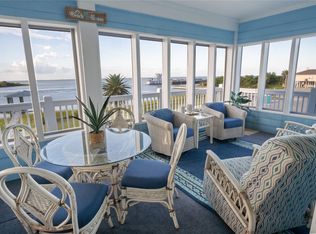 1682 Hamilton Ave, Gilchrist, TX 77617